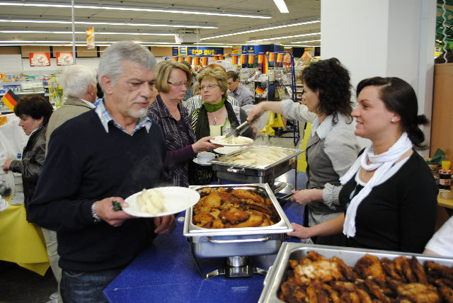 Dem frischen Spargel konnte keiner widerstehen